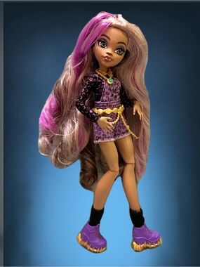 Monster High G3 Clawdeen Wolf Purple Pink Fashion Doll with Gold Accents